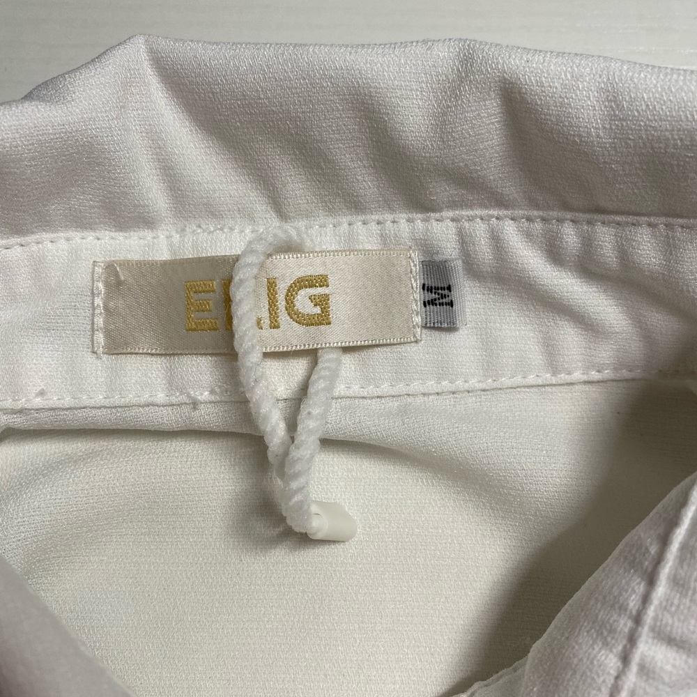 White blouse - Picture 5 of 5